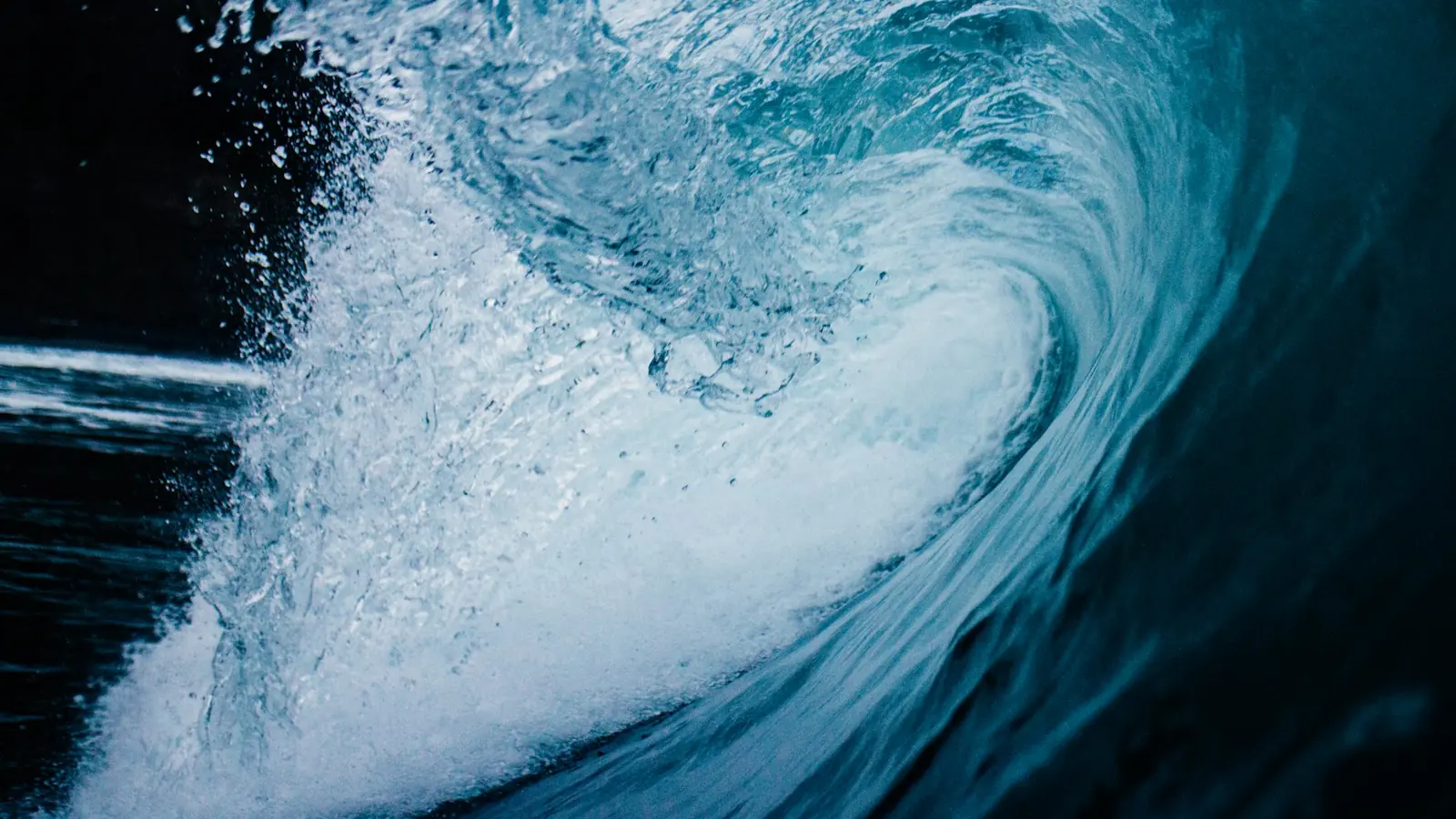 Supersuck Sumbawa: Surf Guide To West Sumbawa’s Wall